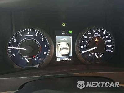 2019 Toyota Sienna XLE Premium 8-Passenger 119.3" WB - zdjęcie 9 z 23 - miniatura