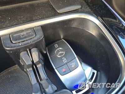 2021 Mercedes-Benz GLB 250 4MATIC - zdjęcie 8 z 21 - miniatura