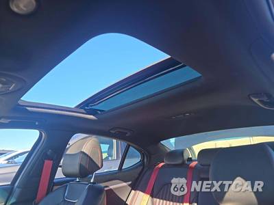 2023 Genesis G70 2.0T Standard - zdjęcie 11 z 20 - miniatura
