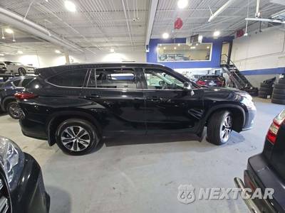 2021 Toyota Highlander XLE - zdjęcie 4 z 28 - miniatura