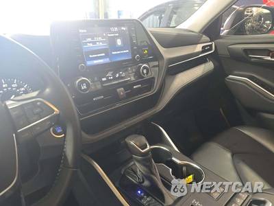 2021 Toyota Highlander XLE - zdjęcie 10 z 28 - miniatura