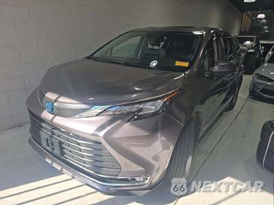 2021 Toyota Sienna XLE 7-Passenger 120.5" WB
