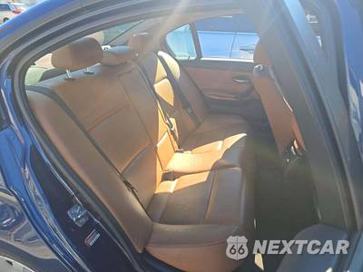 2011 BMW 3 Series Sedan 328i xDrive - zdjęcie 16 z 24 - miniatura