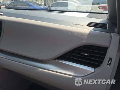 2017 Toyota Sienna LE 7-Passenger 119.3" WB - zdjęcie 20 z 29 - miniatura