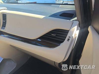 2018 Toyota Sienna XLE 8-Passenger 119.3" WB - zdjęcie 20 z 23 - miniatura