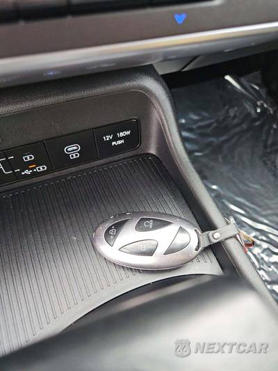 2025 Hyundai Kona SEL - zdjęcie 5 z 20 - miniatura