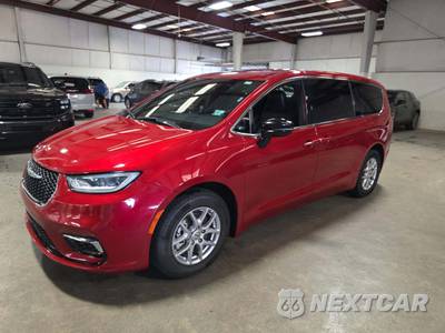 2025 Chrysler Pacifica Select 121.6" WB