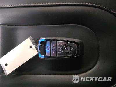 2025 Ford Expedition Platinum - zdjęcie 8 z 22 - miniatura