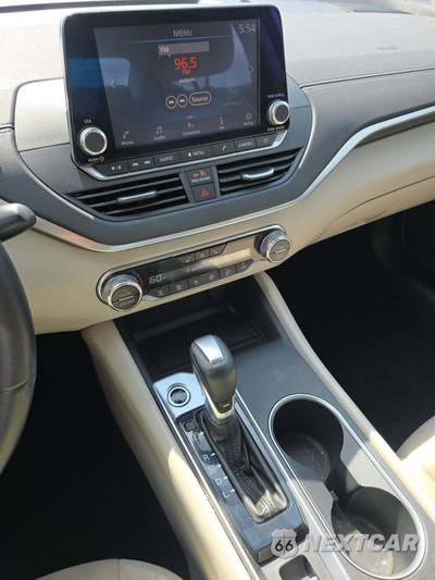 2019 Nissan Altima SV - zdjęcie 10 z 21 - miniatura