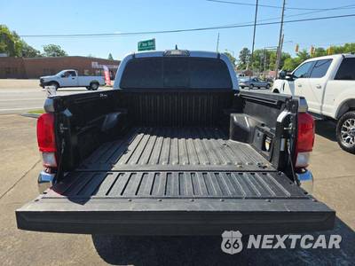 2016 Toyota Tacoma TRD Off-Road Crew Cab Medium Bed - zdjęcie 14 z 21 - miniatura