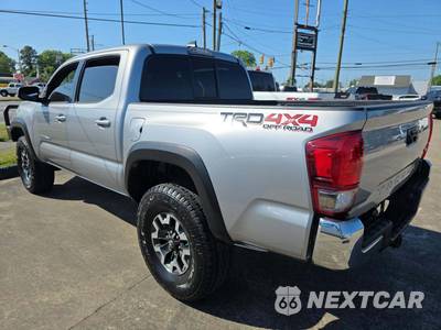 2016 Toyota Tacoma TRD Off-Road Crew Cab Medium Bed - zdjęcie 2 z 21 - miniatura