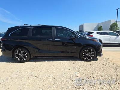 2025 Toyota Sienna Platinum 7-Passenger 120.5" WB - zdjęcie 5 z 24 - miniatura