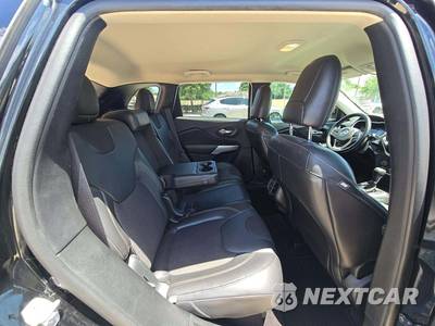 2018 Jeep Cherokee Latitude Plus - zdjęcie 13 z 30 - miniatura