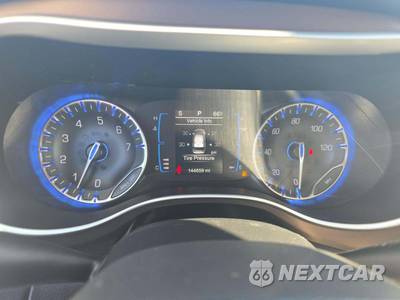 2017 Chrysler Pacifica Touring L 121.6" WB - zdjęcie 9 z 25 - miniatura