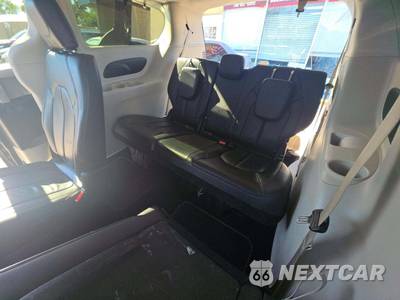 2017 Chrysler Pacifica Touring L 121.6" WB - zdjęcie 14 z 25 - miniatura