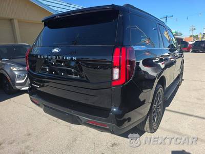 2027 Ford Expedition Platinum - zdjęcie 3 z 24 - miniatura