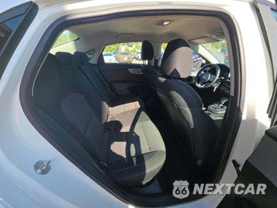 2022 Kia Forte LXS - zdjęcie 13 z 25 - miniatura