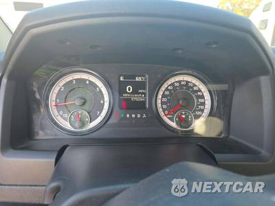 2024 Ram 1500 Classic SLT Extended Cab Medium Bed - zdjęcie 9 z 22 - miniatura