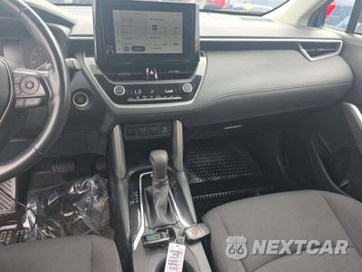 2023 Toyota Corolla Cross LE - zdjęcie 10 z 27 - miniatura