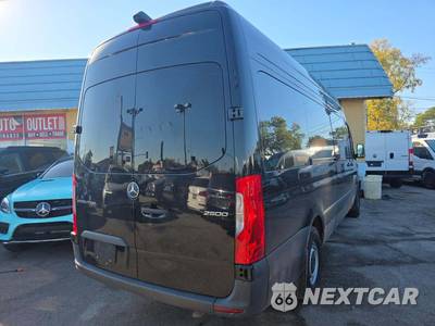 2025 Mercedes-Benz Sprinter 2500 Passenger Van High Roof 170.0" WB - zdjęcie 3 z 24 - miniatura