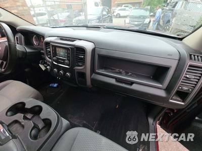 2017 Ram 1500 Tradesman Extended Cab Medium Bed - zdjęcie 19 z 24 - miniatura