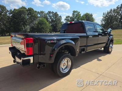 2026 Ford Super Duty F-450 King Ranch Crew Cab Long Bed DRW - zdjęcie 3 z 20 - miniatura