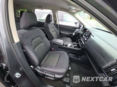 2025 Nissan Pathfinder SV - zdjęcie 19 z 22 - miniatura