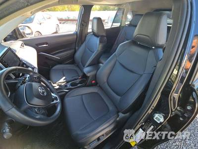 2022 Toyota Corolla Cross XLE - zdjęcie 6 z 25 - miniatura