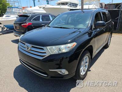 2013 Toyota Highlander Plus - zdjęcie 1 z 22 - miniatura