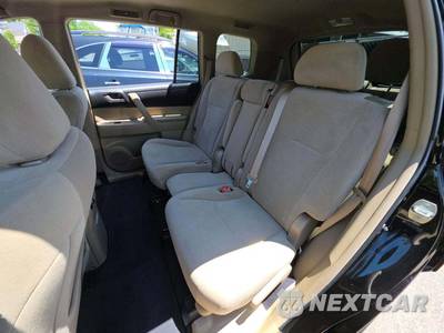 2013 Toyota Highlander Plus - zdjęcie 13 z 22 - miniatura