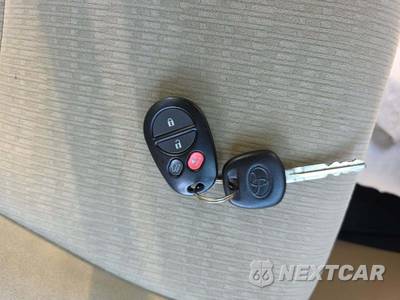2013 Toyota Highlander Plus - zdjęcie 8 z 22 - miniatura