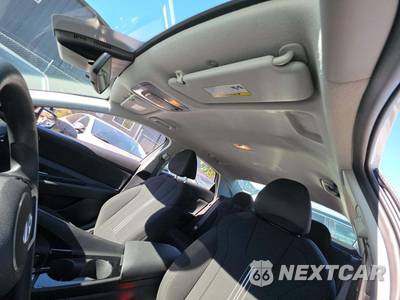 2026 Hyundai Elantra Hybrid Blue - zdjęcie 11 z 22 - miniatura
