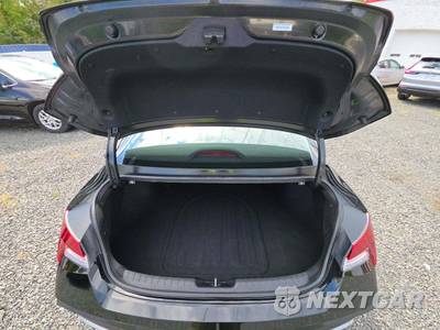 2026 Hyundai Elantra Hybrid Blue - zdjęcie 14 z 21 - miniatura