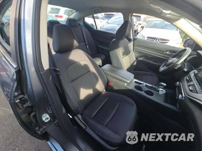 2025 Nissan Altima SV - zdjęcie 18 z 22 - miniatura