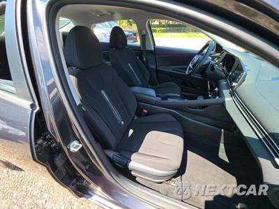 2023 Hyundai Elantra SEL - zdjęcie 18 z 21 - miniatura