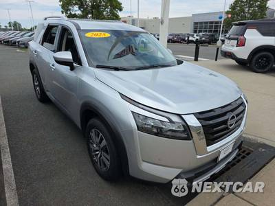 2025 Nissan Pathfinder SL - zdjęcie 4 z 25 - miniatura