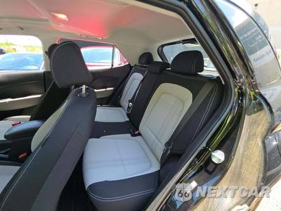 2023 Hyundai Venue SEL - zdjęcie 13 z 25 - miniatura