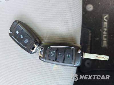 2023 Hyundai Venue SEL - zdjęcie 8 z 25 - miniatura