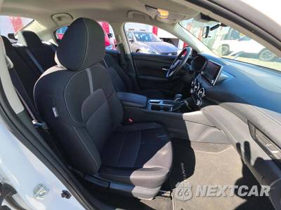 2025 Nissan Sentra SV - zdjęcie 18 z 22 - miniatura