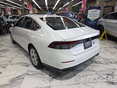 2025 Honda Accord Sedan LX - zdjęcie 2 z 22 - miniatura