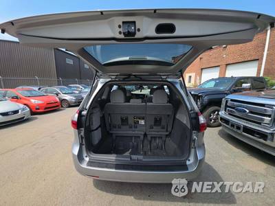 2020 Toyota Sienna LE 8-Passenger 119.3" WB - zdjęcie 15 z 28 - miniatura