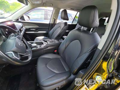 2025 Toyota Grand Highlander XLE - zdjęcie 6 z 23 - miniatura