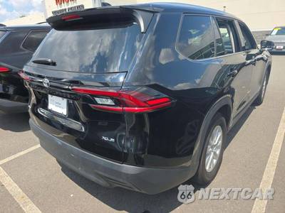 2025 Toyota Grand Highlander XLE - zdjęcie 3 z 23 - miniatura