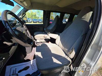 2023 Chevrolet Express 3500 Passenger Van LS 1LS 155.1" WB - zdjęcie 6 z 38 - miniatura