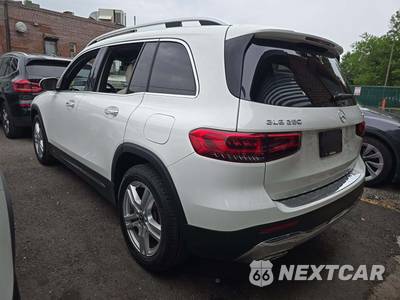 2023 Mercedes-Benz GLB 250 4MATIC - zdjęcie 2 z 20 - miniatura