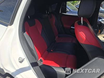 2023 Mercedes-Benz GLA 250 4MATIC - zdjęcie 16 z 22 - miniatura