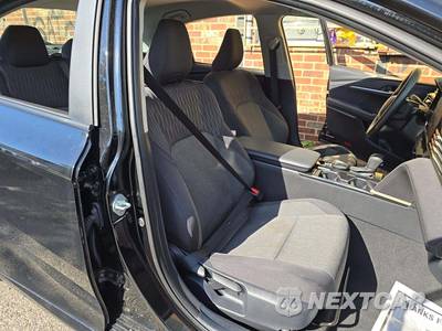 2025 Toyota Camry LE - zdjęcie 17 z 25 - miniatura