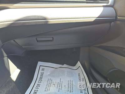 2025 Toyota Camry LE - zdjęcie 18 z 25 - miniatura