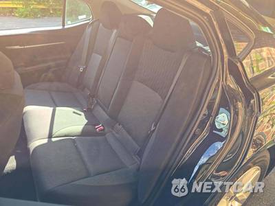 2025 Toyota Camry LE - zdjęcie 12 z 25 - miniatura