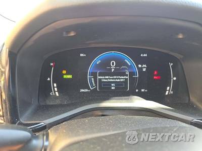 2025 Toyota Camry LE - zdjęcie 8 z 25 - miniatura